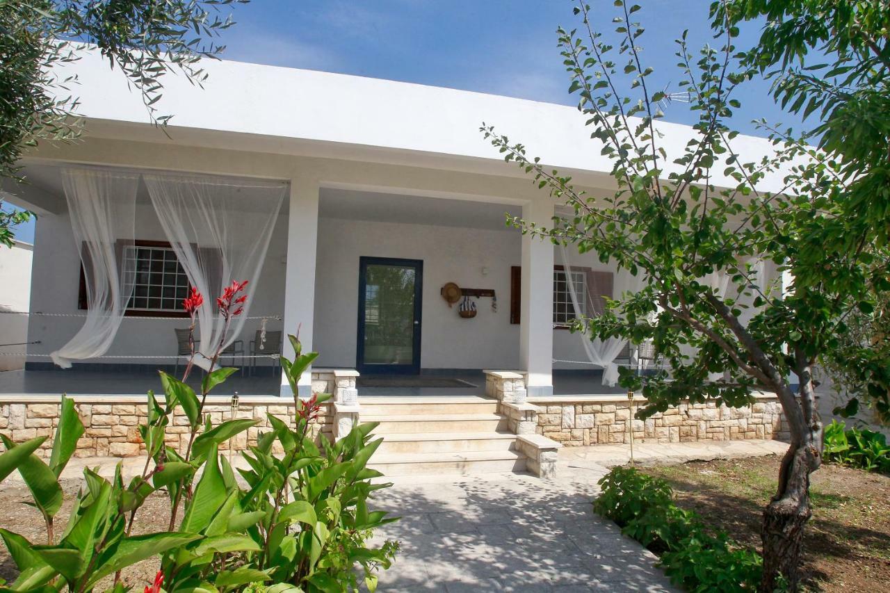 B&B Villa Al Mare Giovinazzo Buitenkant foto