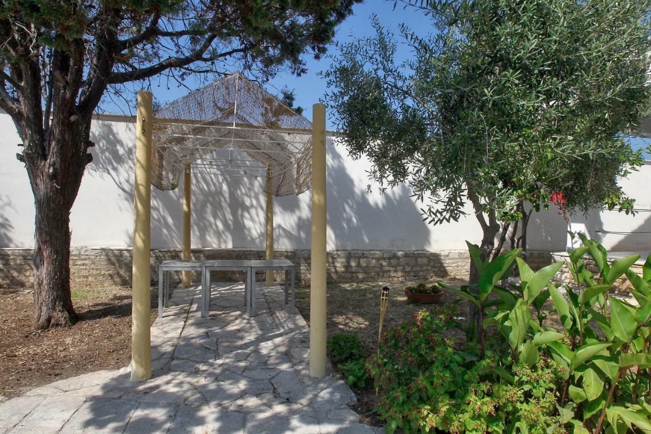 B&B Villa Al Mare Giovinazzo Buitenkant foto